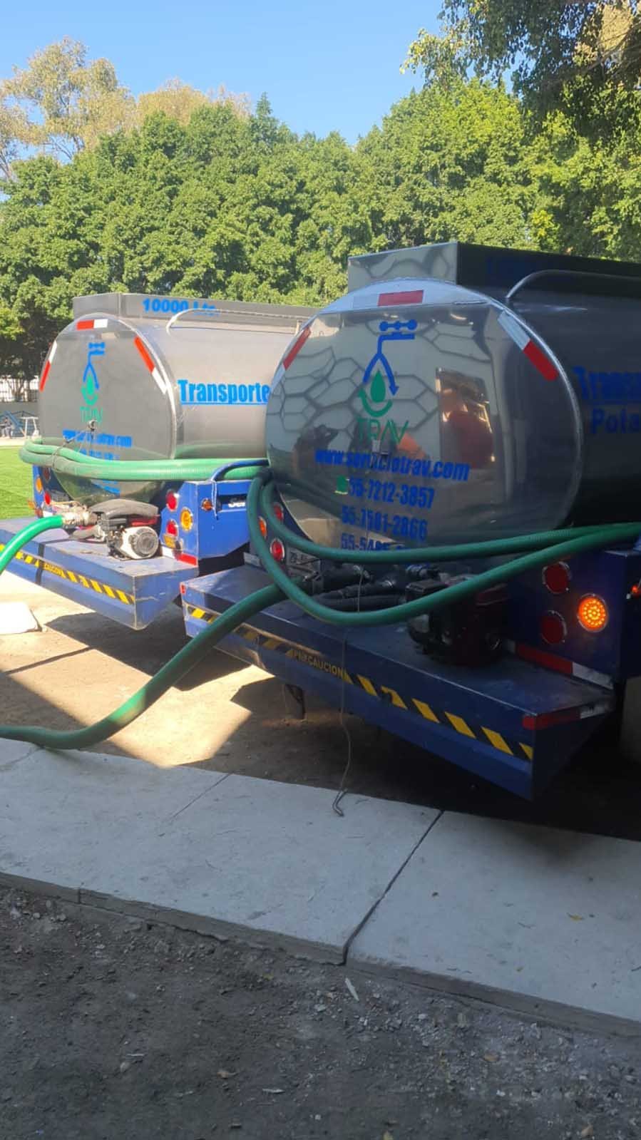 Pipa de agua de ServicioTrav en servicio, foto 3