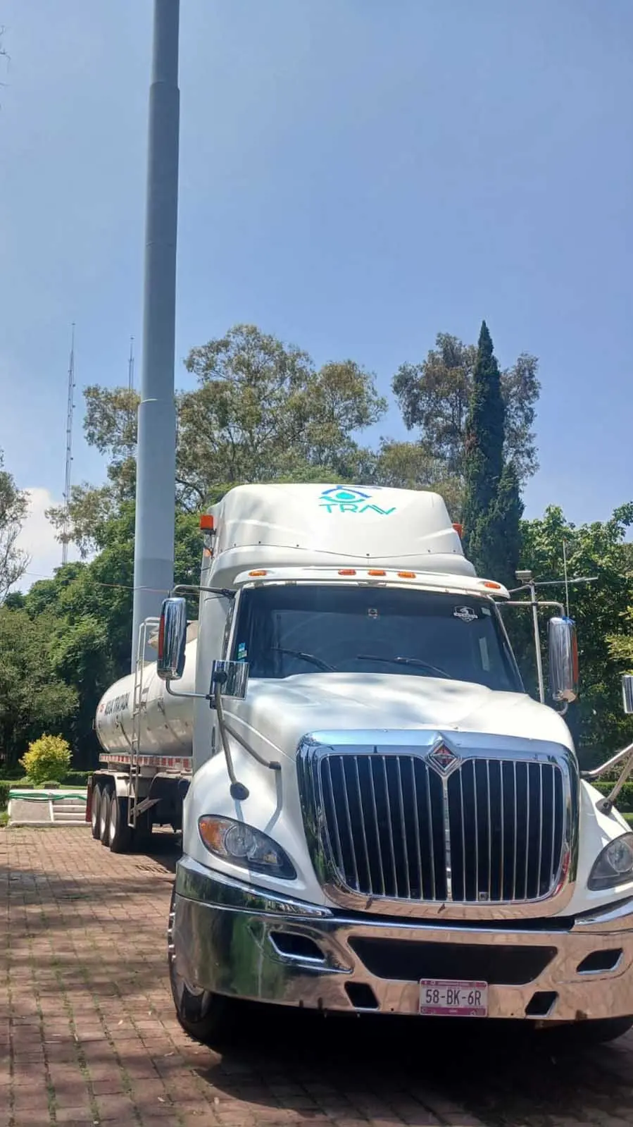 Pipa de agua de ServicioTrav en servicio, foto 2